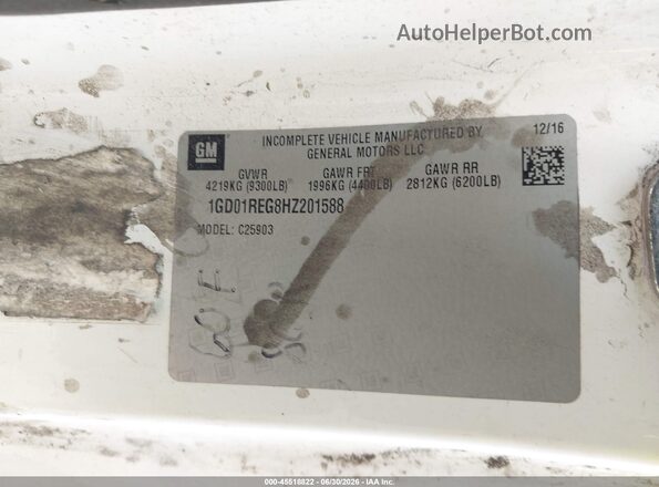 1GD01REG8HZ201588 2017 GMC SIERRA White Widok komory silnika