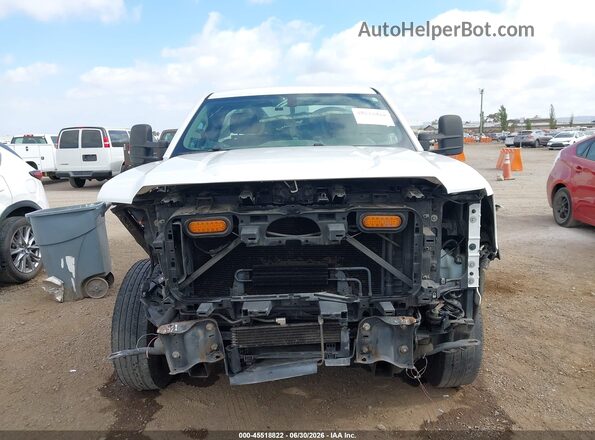 1GD01REG8HZ201588 2017 GMC SIERRA White Widok wnętrza z tyłu