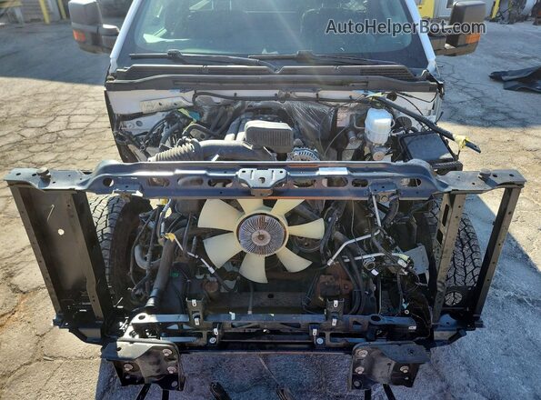 1GD02SEG3JZ338464 2018 GMC SIERRA White Սալոնի հետևի տեսք