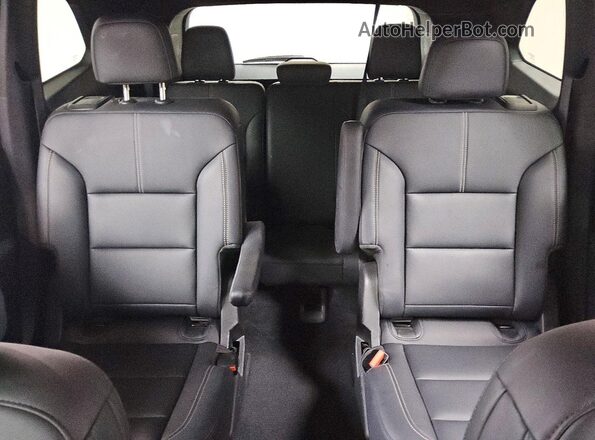 1GKENNKS2RJ200070 2024 GMC ACADIA White Vista de los asientos traseros