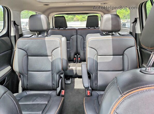 1GKKNLLS3PZ205041 2023 GMC ACADIA White Widok tylnych siedzeń