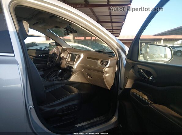 1GKKNMLAXJZ200777 2018 GMC ACADIA Серебряный Вид салона спереди