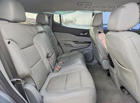 1GKKNMLS7LZ135219 2020 GMC ACADIA Silver Widok wnętrza z tyłu
