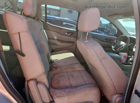 1GKKNSLS3HZ301005 2017 GMC ACADIA Silver Vista interior trasera