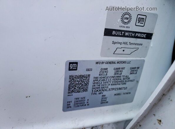 1GKKNXLS7PZ196710 2023 GMC ACADIA White Widok naklejki z numerem VIN