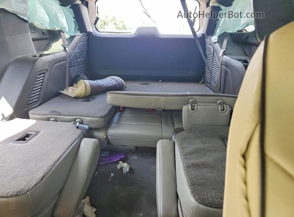 1GKS1BKD2MR289910 2021 GMC YUKON White Rear seats view