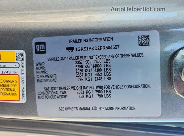 1GKS1BKD2PR504657 2023 GMC YUKON Silver Widok naklejki z numerem VIN