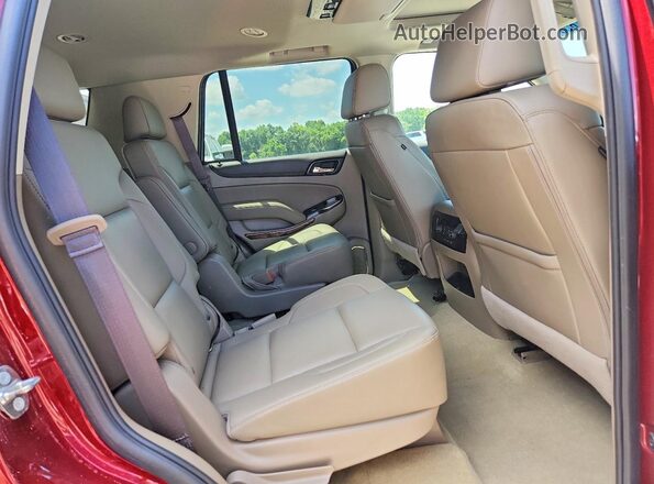 1GKS2BKC8HR340868 2017 GMC YUKON Red Widok wnętrza z tyłu