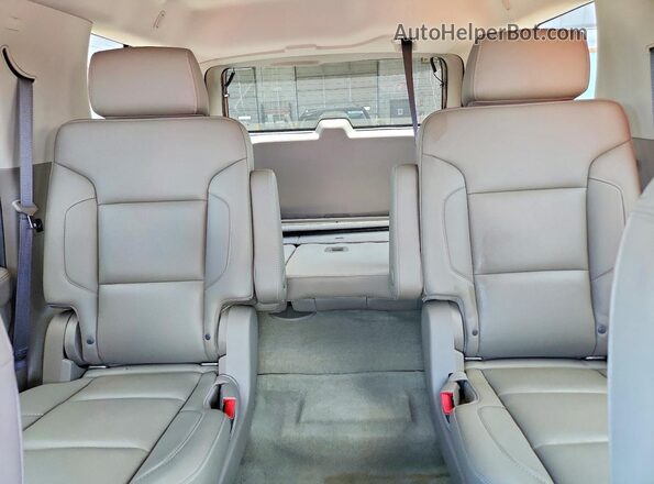 1GKS2BKC8HR340868 2017 GMC YUKON Red Widok tylnych siedzeń