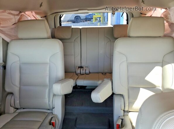 1GKS2CKJ5JR323651 2018 GMC YUKON White Widok tylnych siedzeń