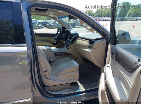 1GKS2CKJ6JR236082 2018 GMC YUKON Silver Front interior view