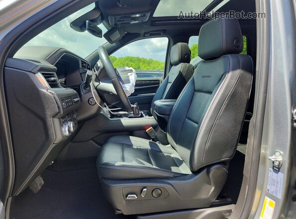 1GKS2DKL6PR233182 2023 GMC YUKON Silver Front interior view