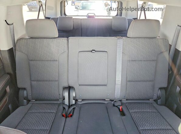 1GKS2FKC2JR362989 2018 GMC YUKON White Widok tylnych siedzeń