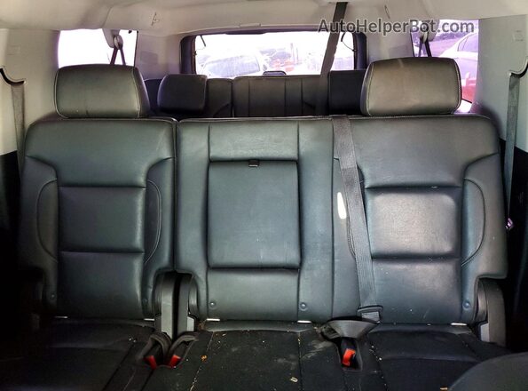 1GKS2GKC4KR267616 2019 GMC YUKON White უკანა სავარძლების ხედი