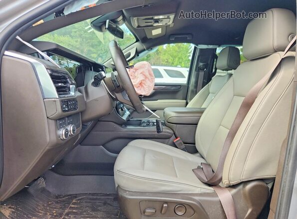 1GKS2GRD8SR255306 2025 GMC YUKON Silver Widok wnętrza z przodu