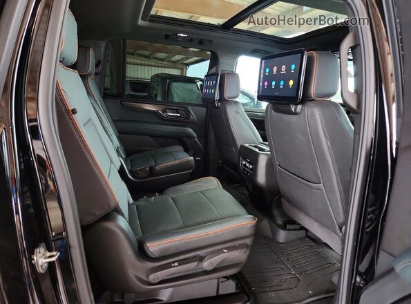 1GKS2HK86TR131300 2026 GMC YUKON Черный Вид задней части салона