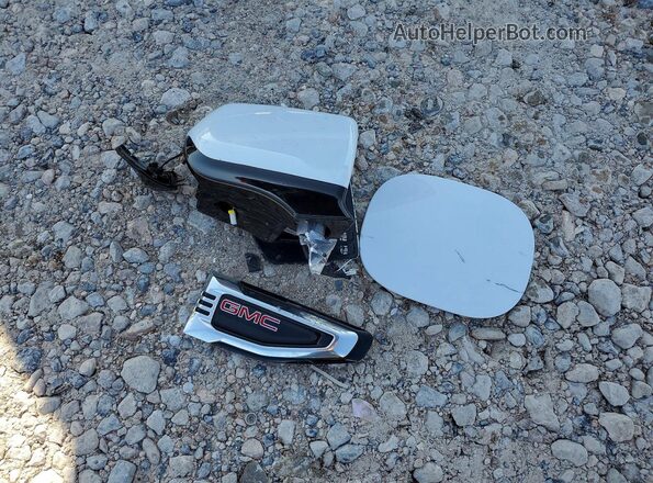 1GKS2JKL0TR306099 2026 GMC YUKON White Widok naklejki z numerem VIN