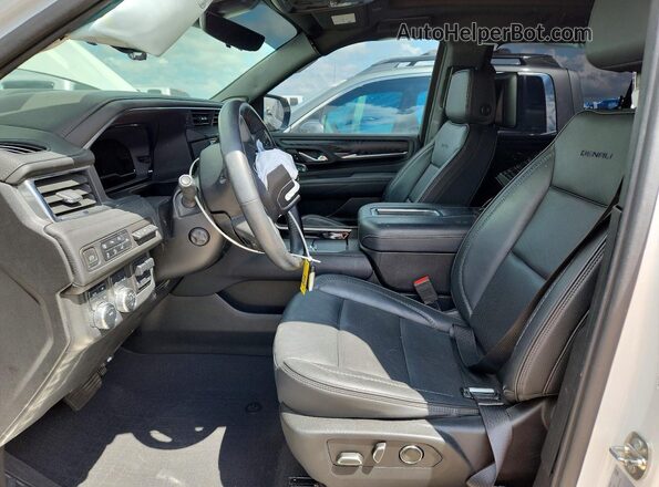 1GKS2JKT1PR484836 2023 GMC YUKON White Вид салону спереду