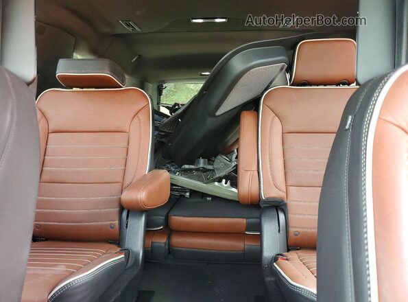1GKS2KKL8RR201759 2024 GMC YUKON Blue უკანა სავარძლების ხედი