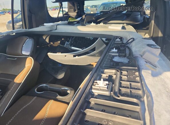 1GKS2KRL2SR350115 2025 GMC YUKON Silver Rear seats view