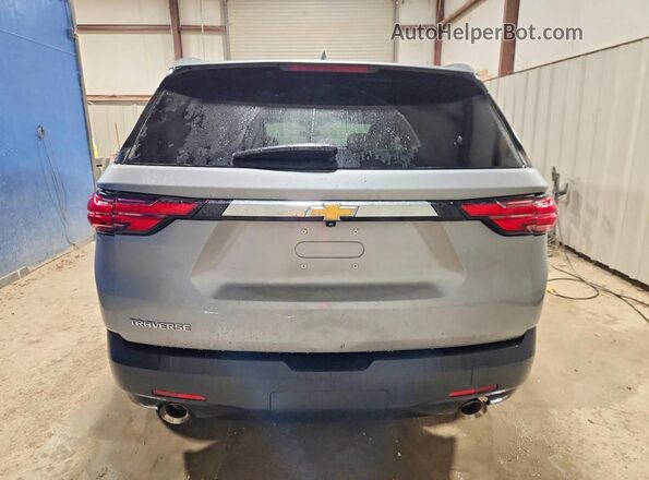 1GNERFKW1PJ242579 2023 CHEVROLET TRAVERSE Серебряный Вид сзади