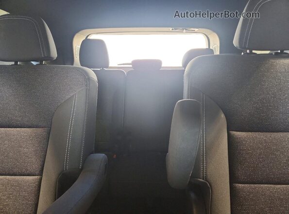 1GNERGRS7SJ270548 2025 CHEVROLET TRAVERSE White Rear seats view