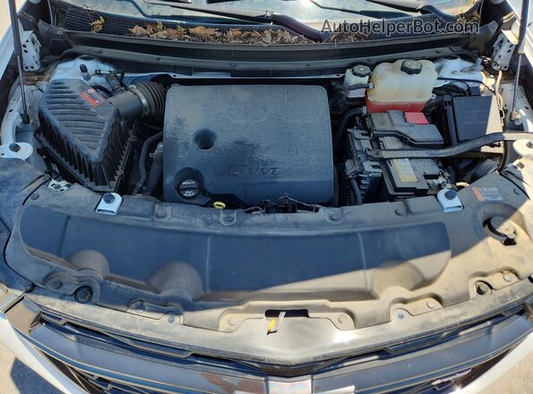 1GNERJKW5NJ189899 2022 CHEVROLET TRAVERSE White Vista del compartimento del motor