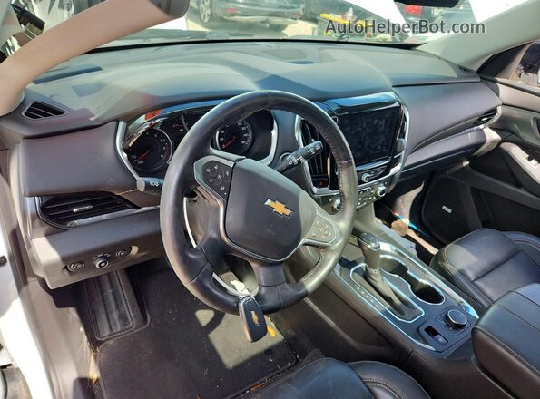 1GNERKKW0LJ277522 2020 CHEVROLET TRAVERSE Белый Вид панели приборов