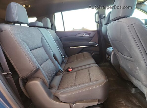 1GNEVEKSXRJ186745 2024 CHEVROLET TRAVERSE Blue Вид задньої частини салону