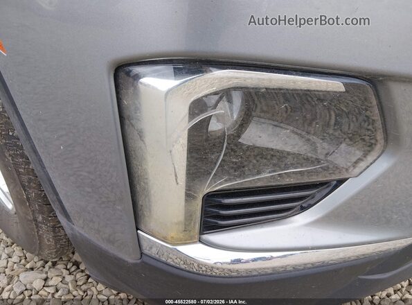 1GNEVFKW4PJ105907 2023 CHEVROLET TRAVERSE Silver Widok z przodu