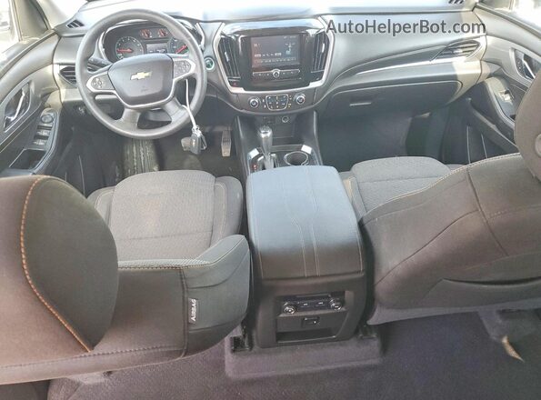 1GNEVFKWXJJ103263 2018 CHEVROLET TRAVERSE Silver Widok deski rozdzielczej