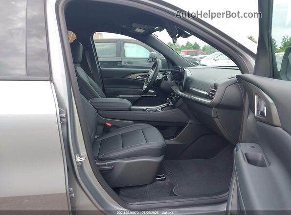 1GNEVGKS4TJ301388 2026 CHEVROLET TRAVERSE Silver Вид салону спереду