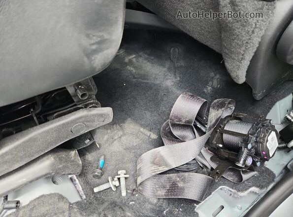1GNEVGKS9TJ311902 2026 CHEVROLET TRAVERSE Серебряный 