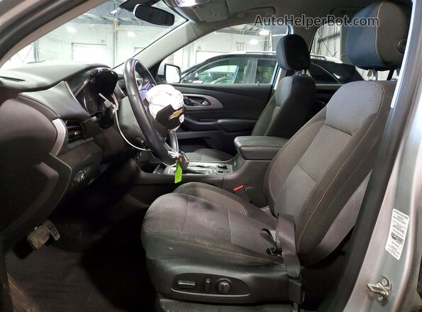 1GNEVGKW2JJ112903 2018 CHEVROLET TRAVERSE Серебряный Вид салона спереди