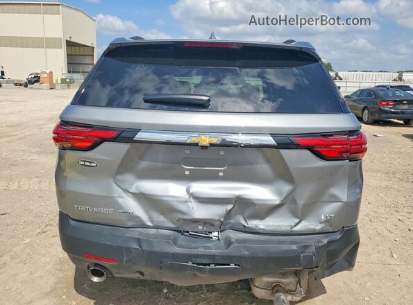 1GNEVGKW8PJ288945 2023 CHEVROLET TRAVERSE Silver Вид ззаду