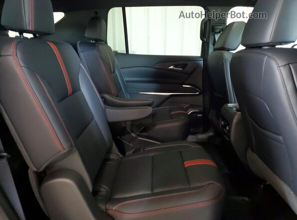 1GNEVLKS7TJ335625 2026 CHEVROLET TRAVERSE Черный Вид задней части салона