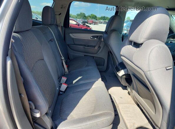 1GNKRFED4HJ348281 2017 CHEVROLET TRAVERSE Silver Widok wnętrza z tyłu