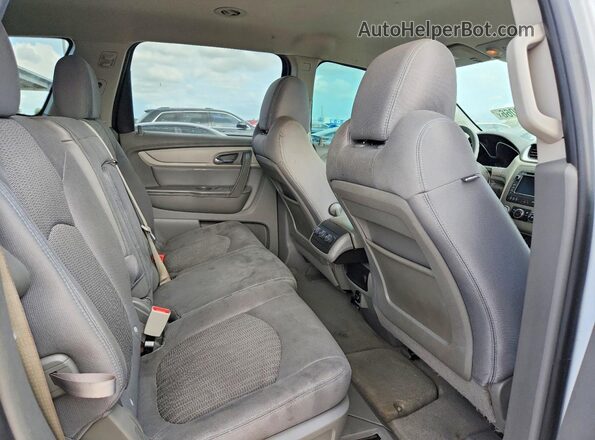 1GNKRFED9HJ271875 2017 CHEVROLET TRAVERSE White Vista interior trasera