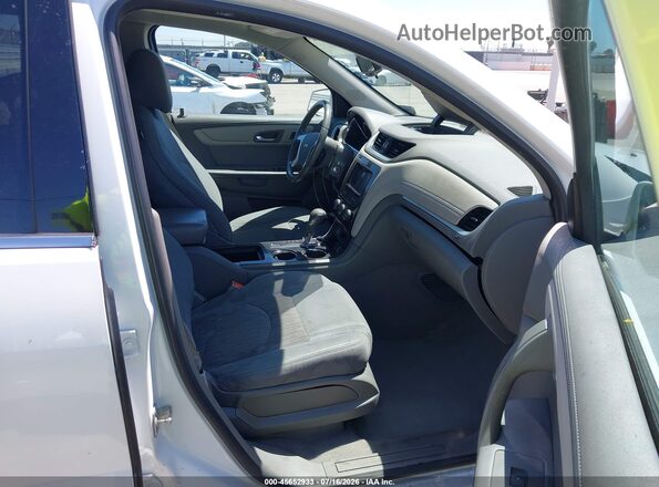 1GNKRGKD5HJ308317 2017 CHEVROLET TRAVERSE White Вид салону спереду