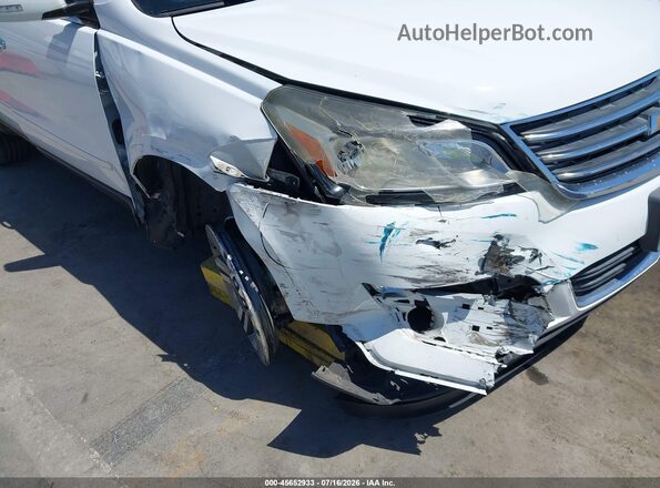 1GNKRGKD5HJ308317 2017 CHEVROLET TRAVERSE White Вид спереду