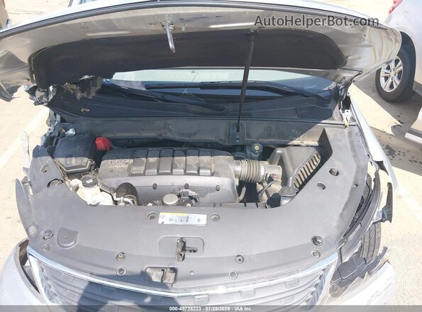 1GNKVFED8HJ264413 2017 CHEVROLET TRAVERSE Серебряный Вид сзади