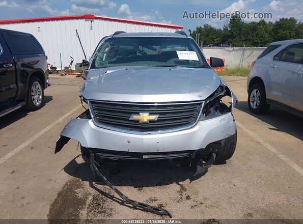 1GNKVFED8HJ264413 2017 CHEVROLET TRAVERSE Серебряный Вид задней части салона