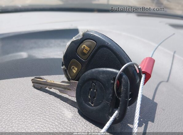 1GNKVFED8HJ264413 2017 CHEVROLET TRAVERSE Серебряный Вид панели приборов