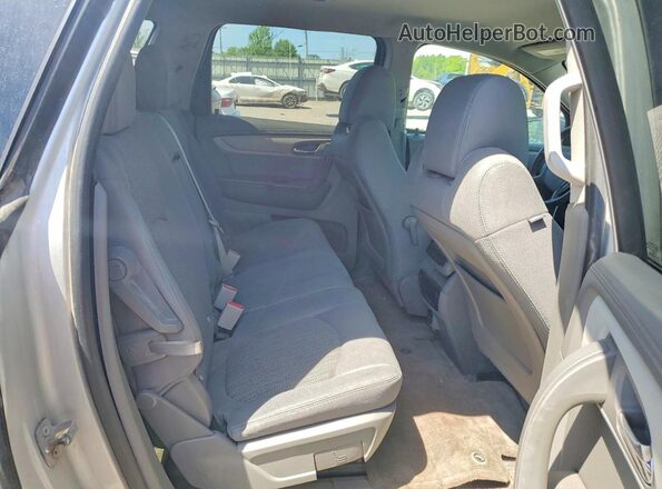 1GNKVFEDXHJ330010 2017 CHEVROLET TRAVERSE Silver Rear interior view