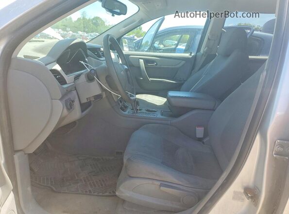 1GNKVFEDXHJ330010 2017 CHEVROLET TRAVERSE Silver Front interior view