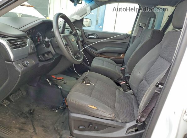 1GNLCDEC2HR185682 2017 CHEVROLET TAHOE White წინა სალონის ხედი
