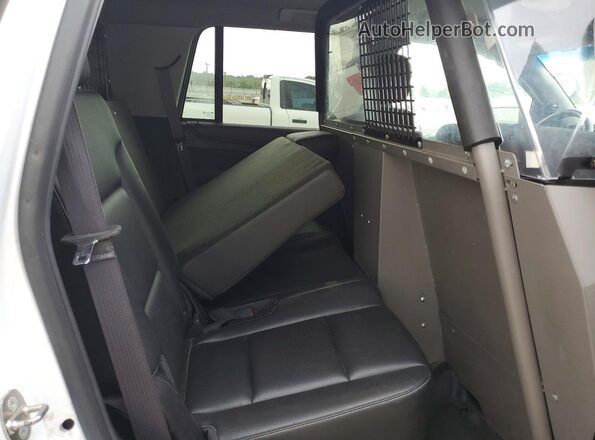 1GNLCDEC2HR185682 2017 CHEVROLET TAHOE White უკანა სავარძლების ხედი