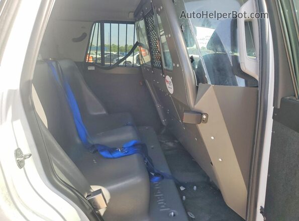 1GNLCDEC3LR297156 2020 CHEVROLET TAHOE White Widok wnętrza z tyłu