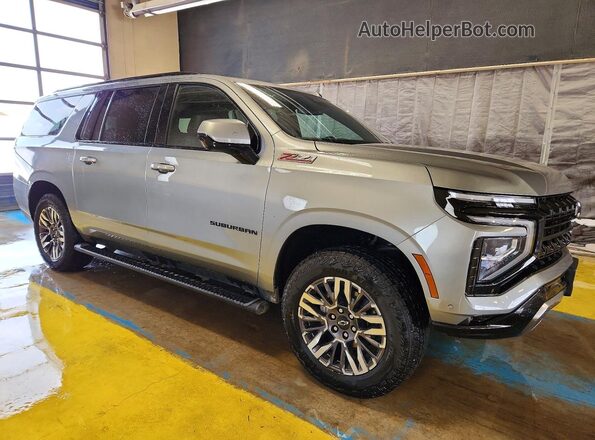 1GNS6DRD3SR349079 2025 CHEVROLET SUBURBAN Gray Delantero derecho