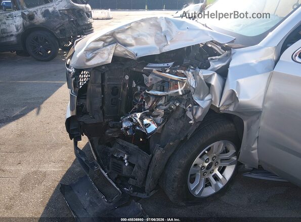 1GNSCBKC0JR255111 2018 CHEVROLET TAHOE Silver Widok z przodu
